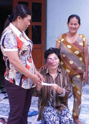 anh-giup-do121018.jpg