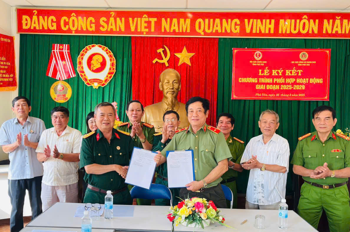  Ký kết chương trình phối hợp hoạt động