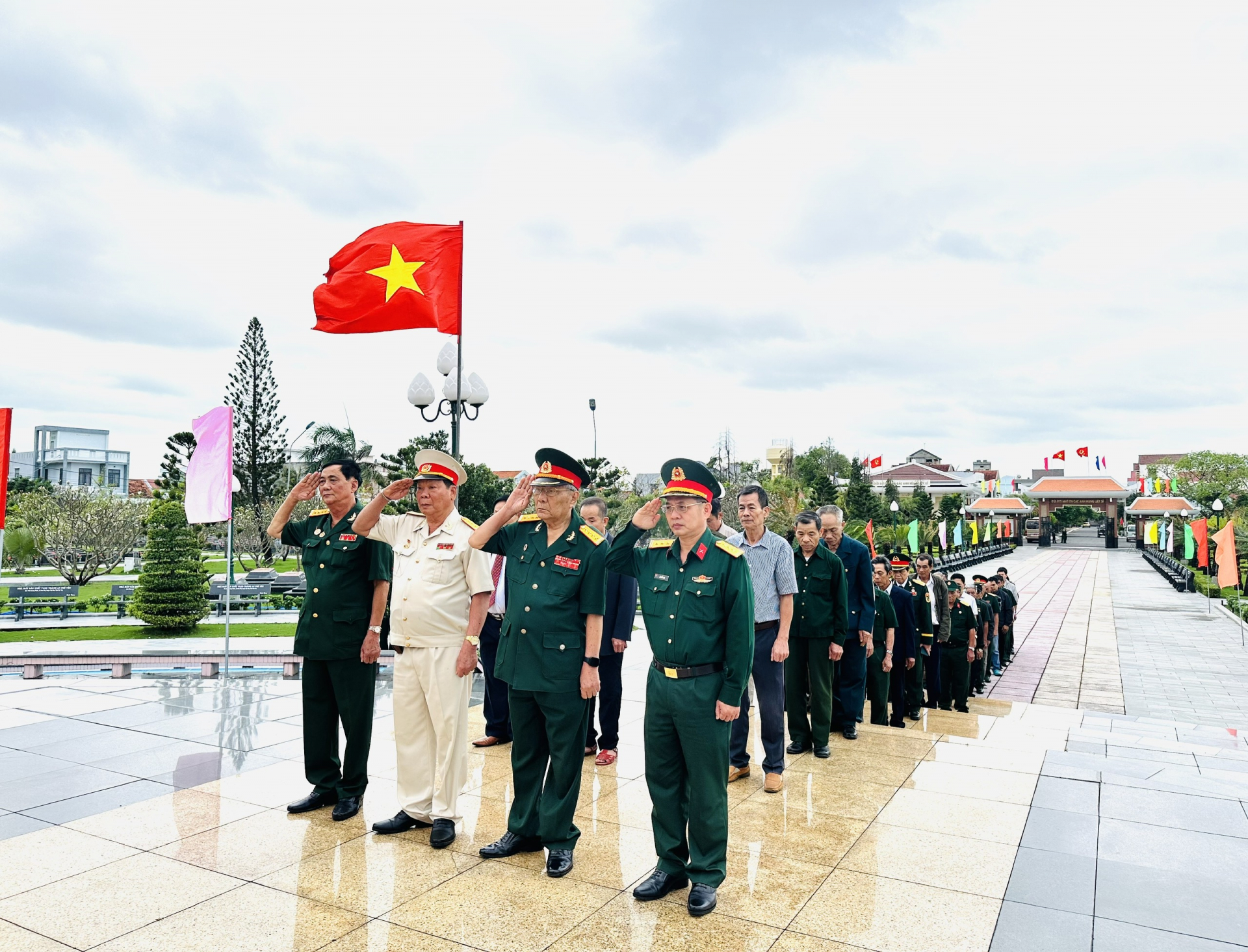 ​​​​​​​50 năm, vẹn nguyên tình đồng đội