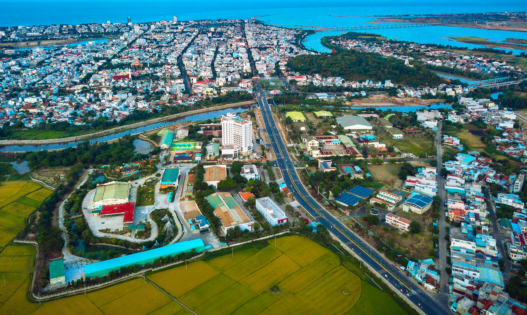 50 năm xây dựng và phát triển một miền đất trù phú