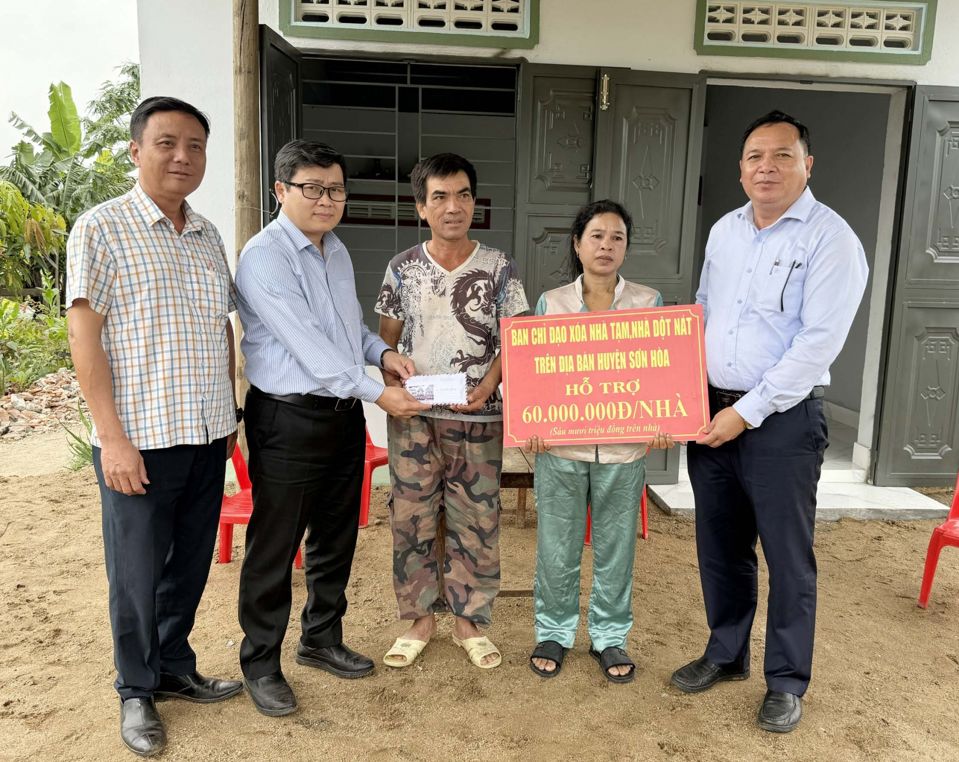 Sơn Hòa huy động toàn lực xóa nhà tạm, nhà dột nát