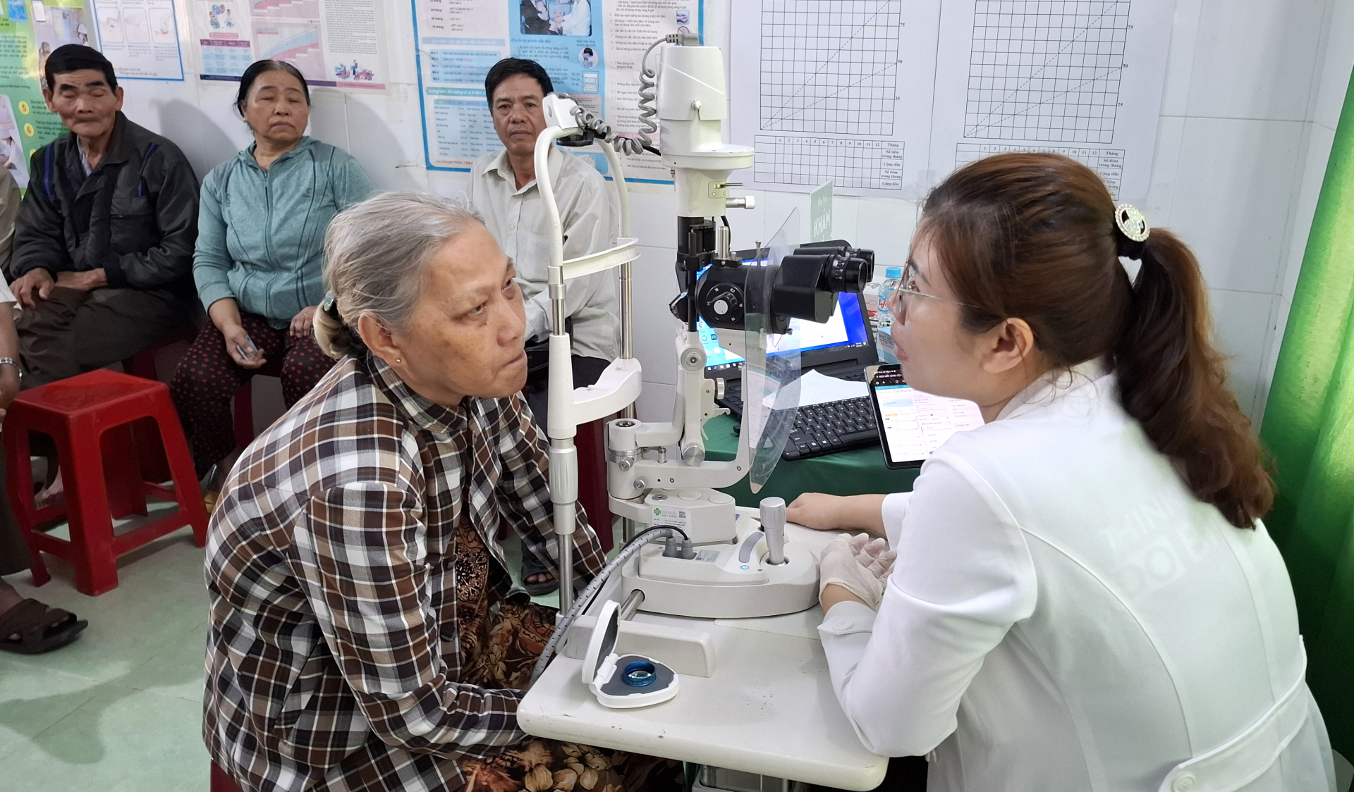 Sinh ít, đẩy tốc độ già hóa dân số thêm nhanh