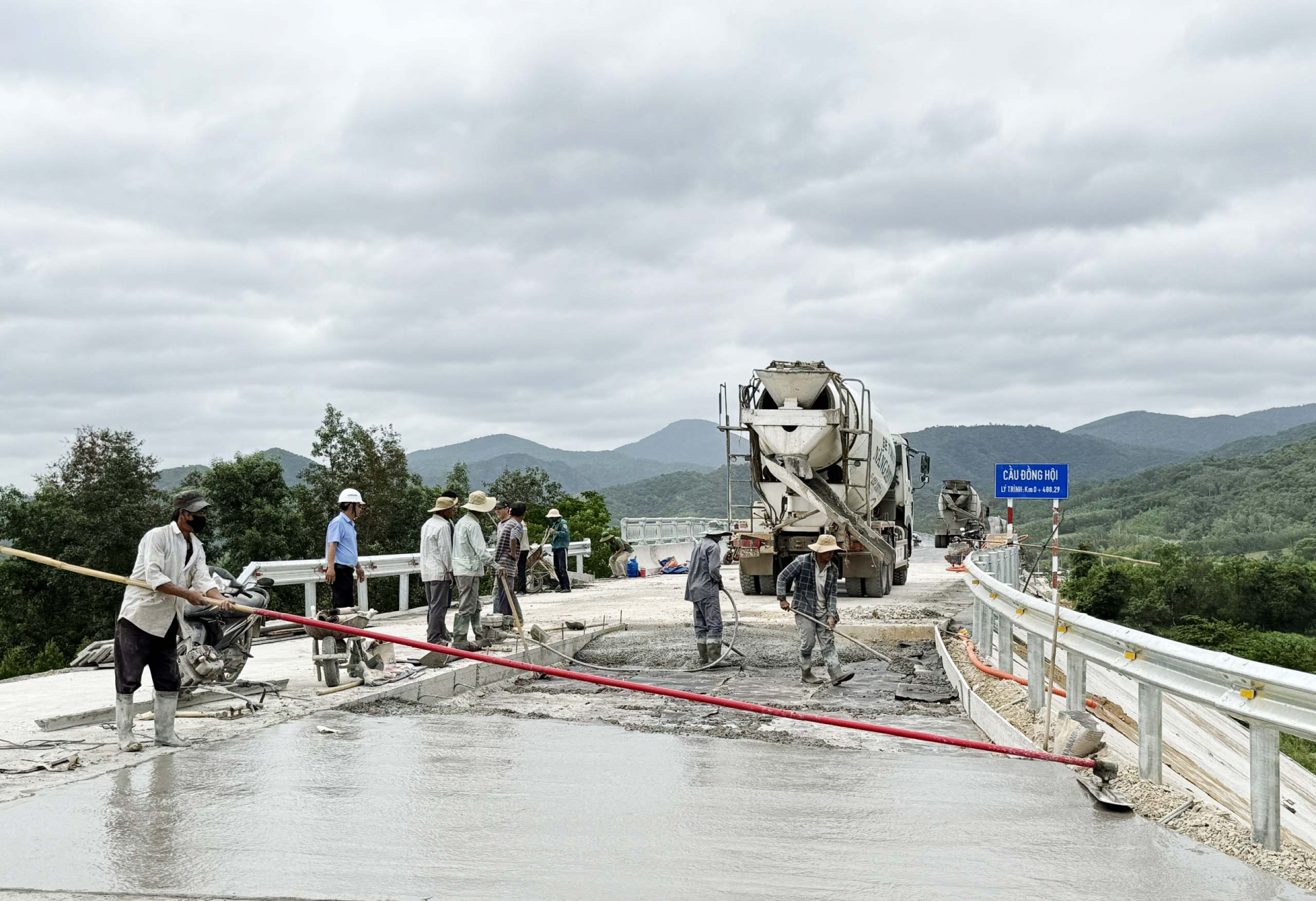 Cầu Đồng Hội - công trình nối những bờ vui