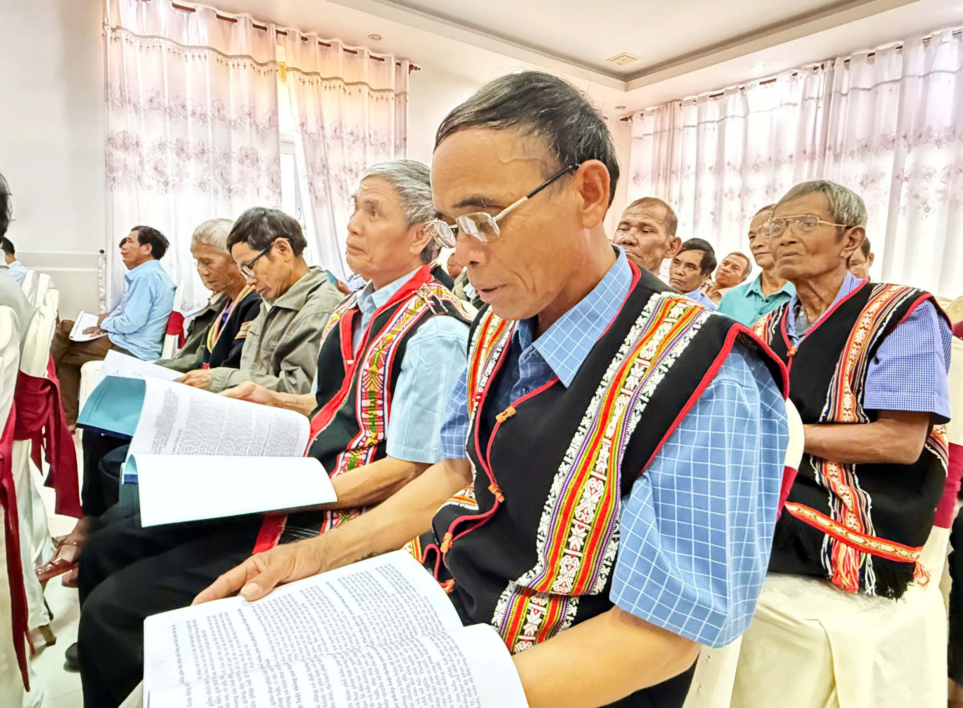 Nâng cao hiệu quả, kỹ năng tuyên truyền cho người có uy tín