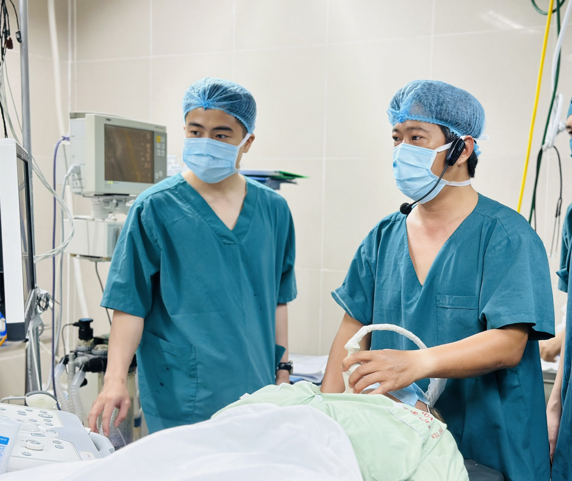 Đốt sóng cao tần - bước tiến trong điều trị bướu giáp lành tính