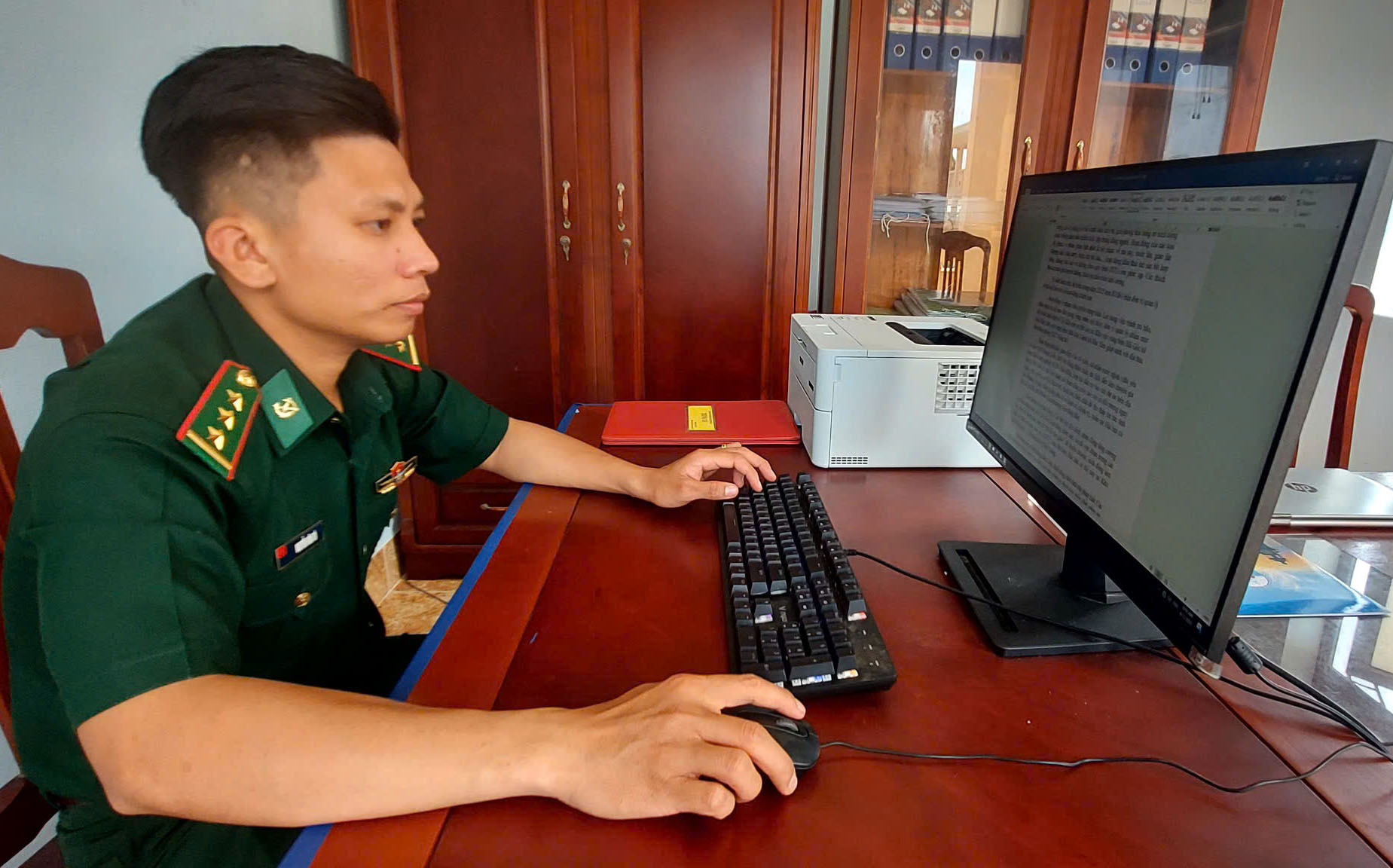 Gương mặt trẻ quân hàm xanh điển hình tiêu biểu