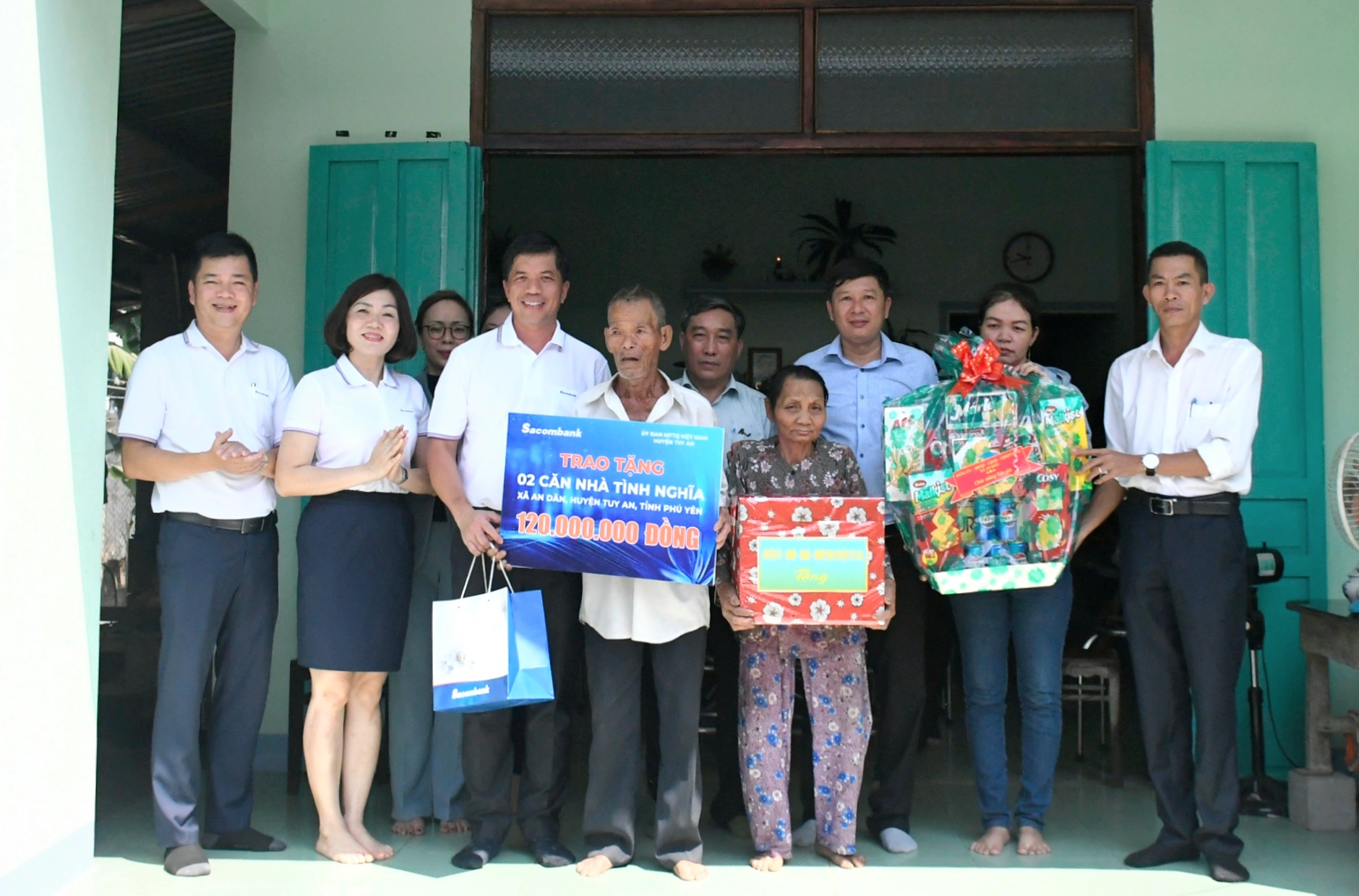 Sacombank Phú Yên hỗ trợ xây 2 nhà Tình nghĩa cho hộ nghèo tại xã An Dân