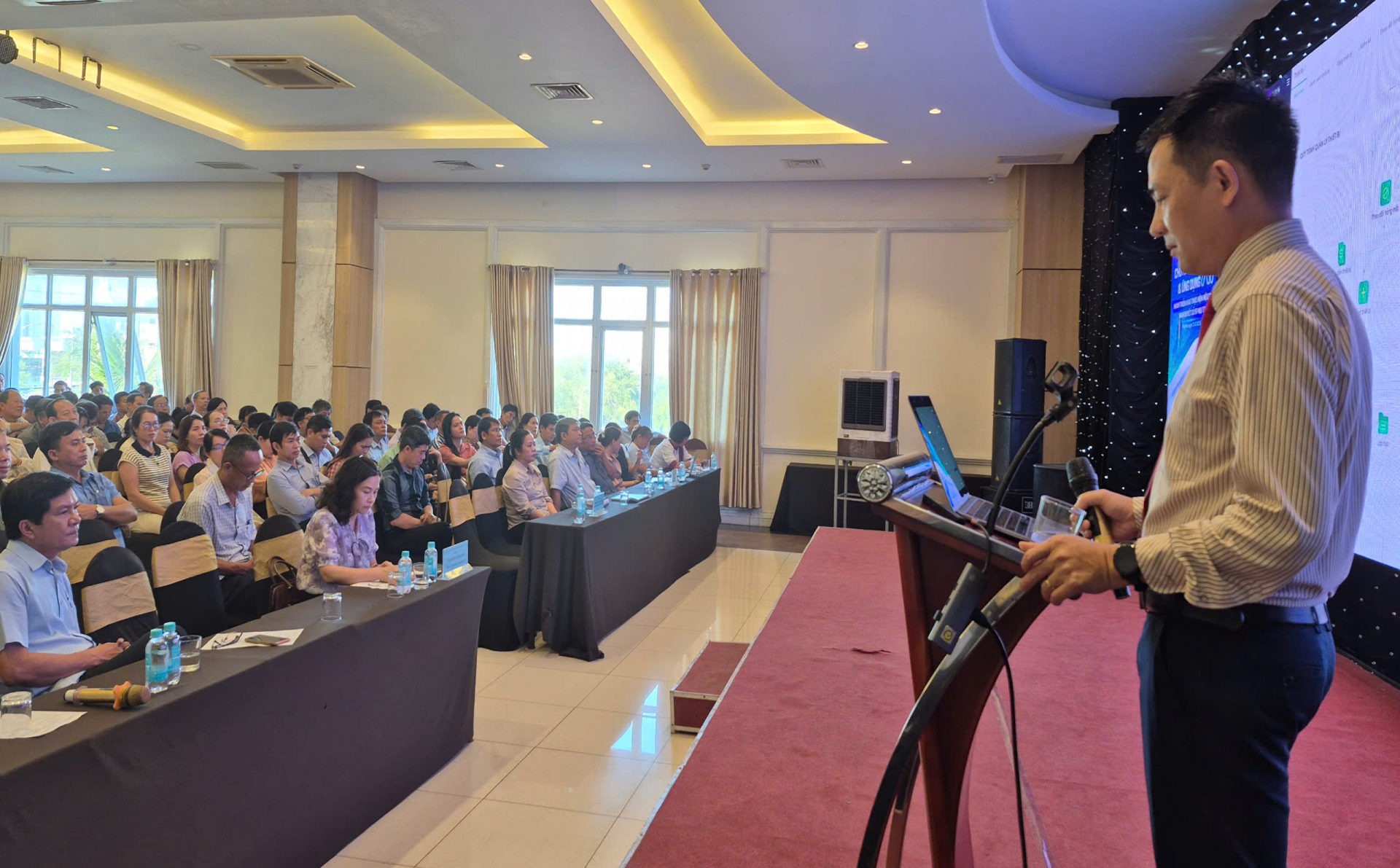 Nâng cao kỹ năng ứng dụng AI vào chuyển đổi số