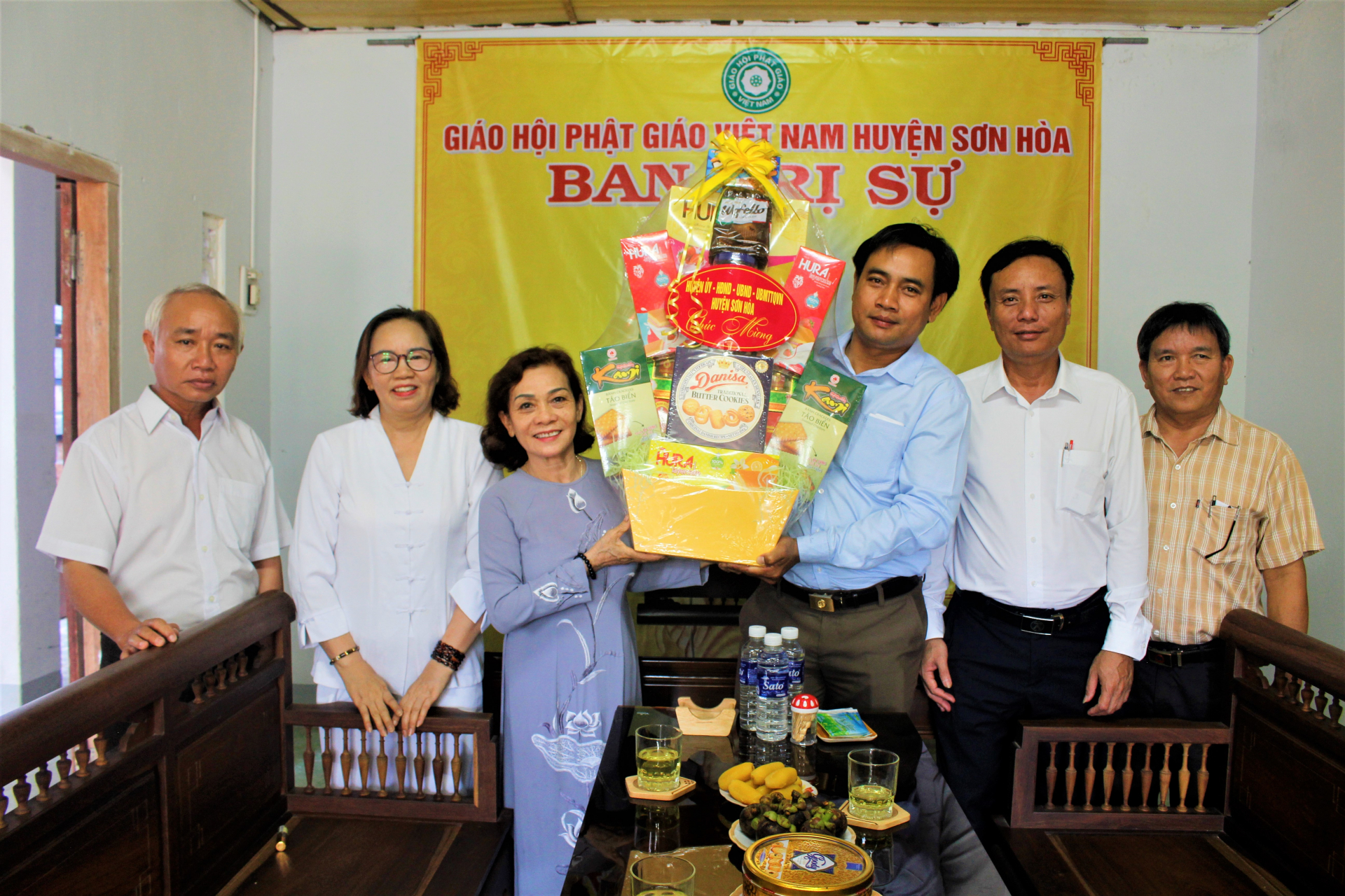 Tăng ni, phật tử tiếp tục góp sức xây dựng quê hương giàu đẹp