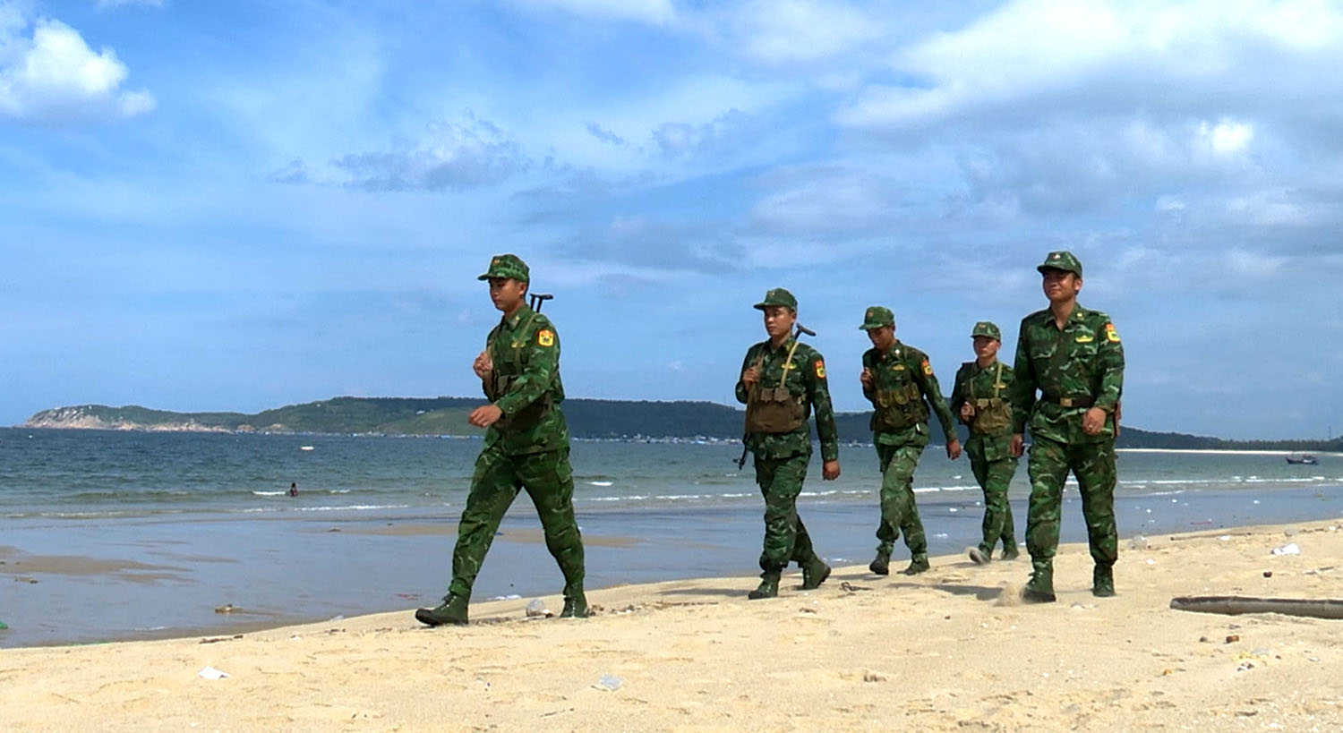 “Bản giao hưởng” về tình quân dân bên vịnh Xuân Đài