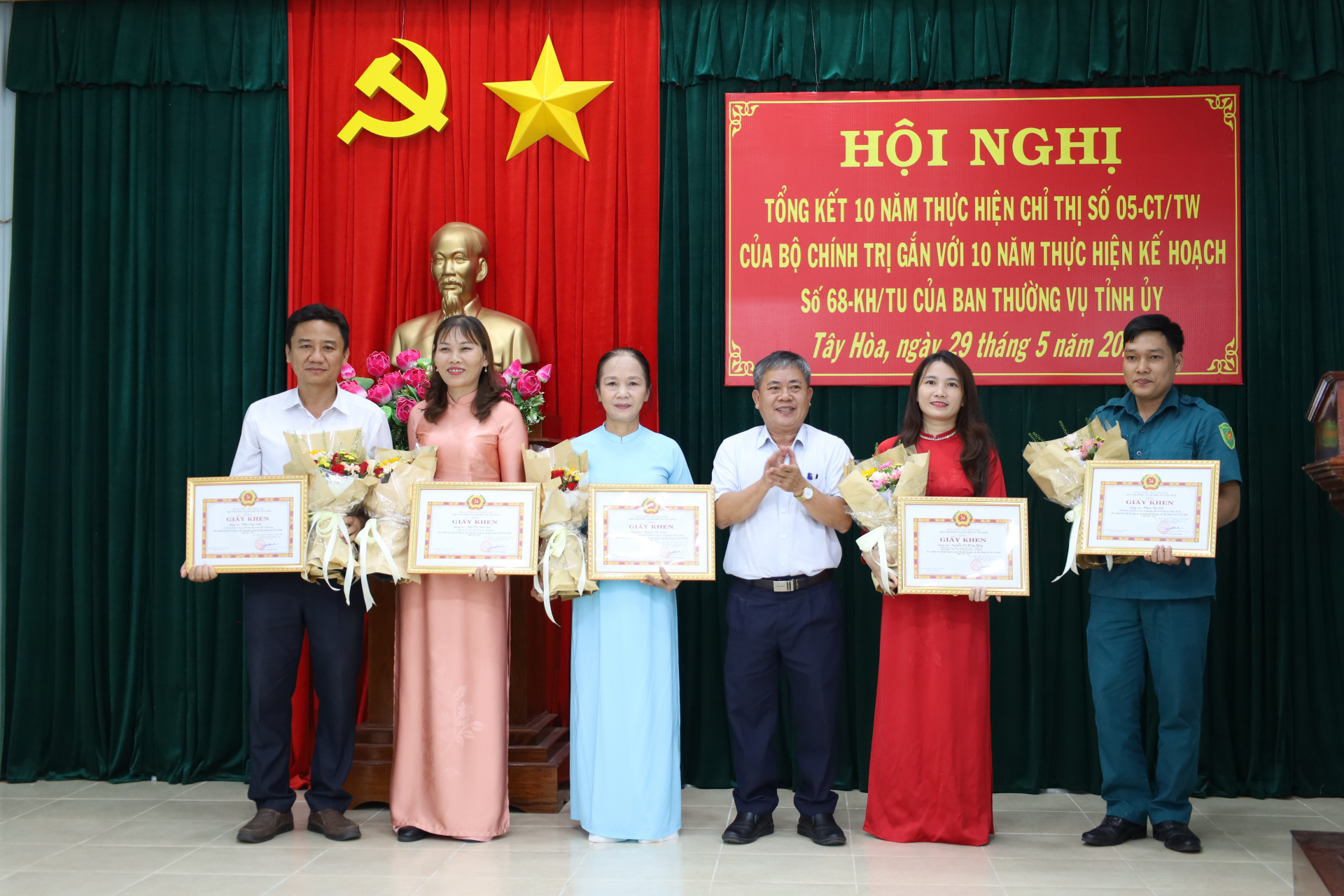 TÂY HÒA: Tổng kết 10 năm thực hiện Chỉ thị 05-CT/TW của Bộ Chính trị