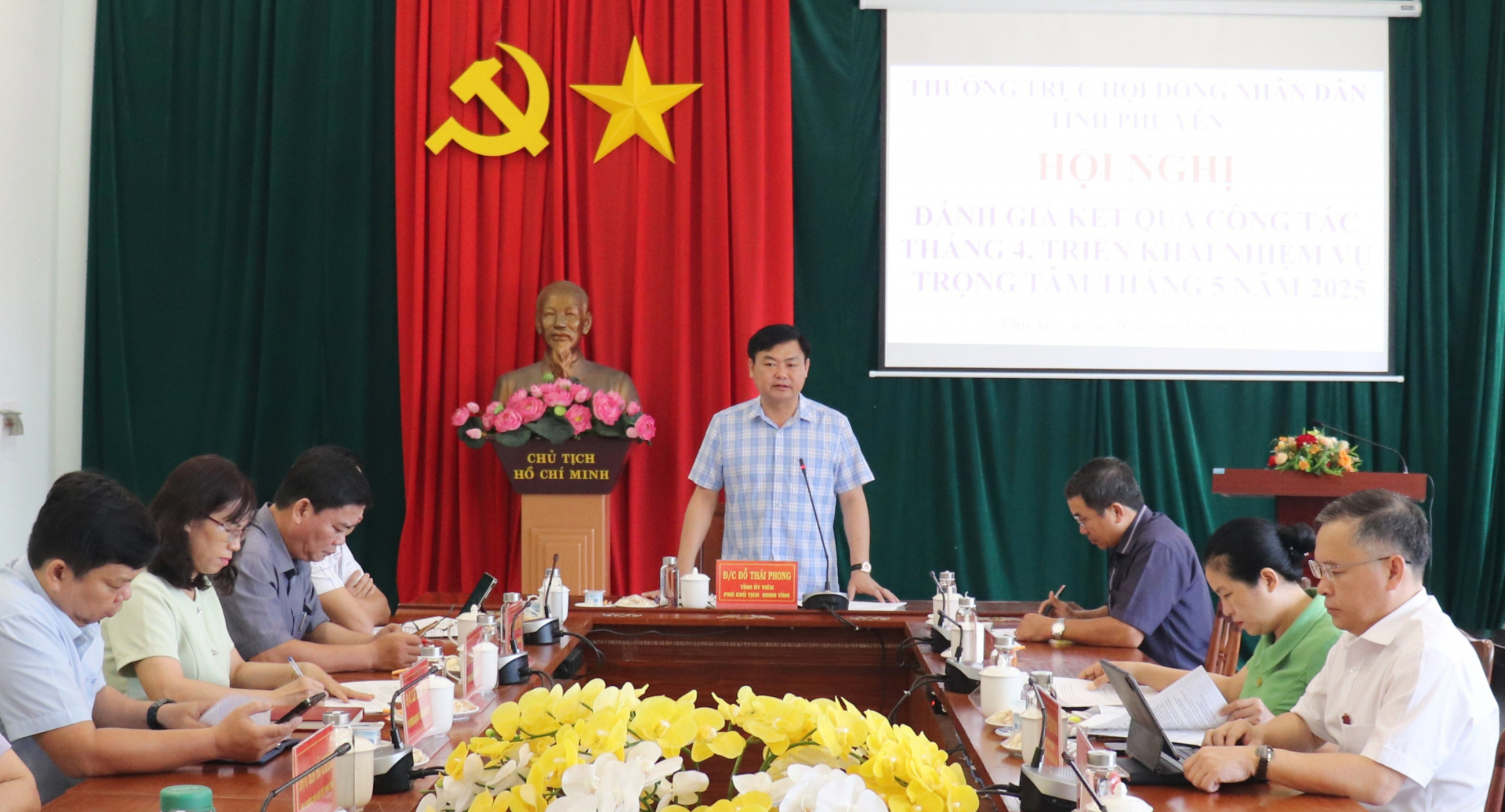 Thúc đẩy giải ngân vốn đầu tư công, phát triển du lịch