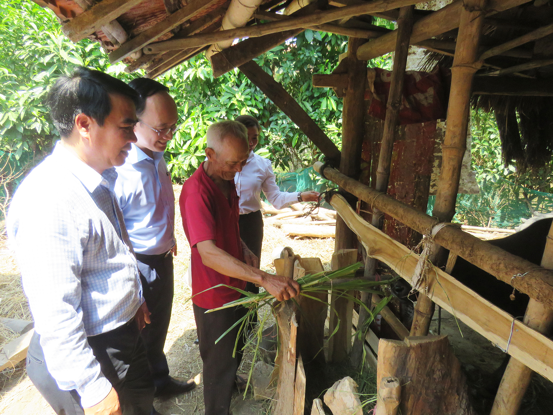 “Chìa khóa” giúp người dân thoát nghèo bền vững