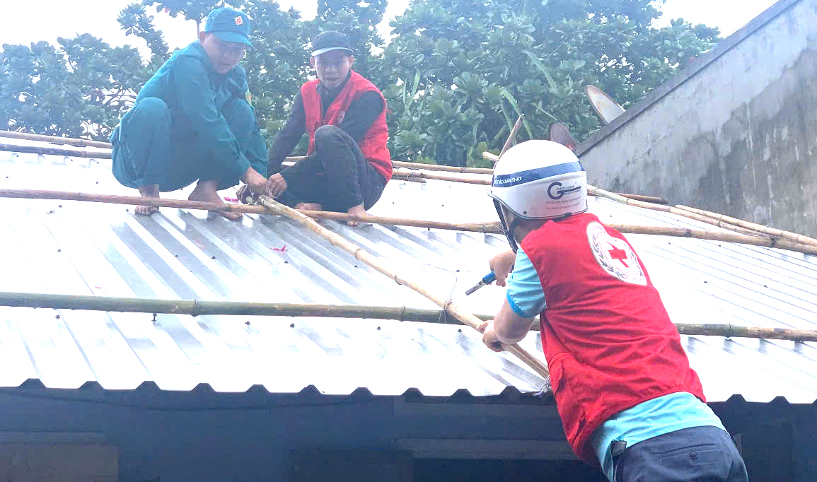 Xung kích giúp dân ứng phó thiên tai