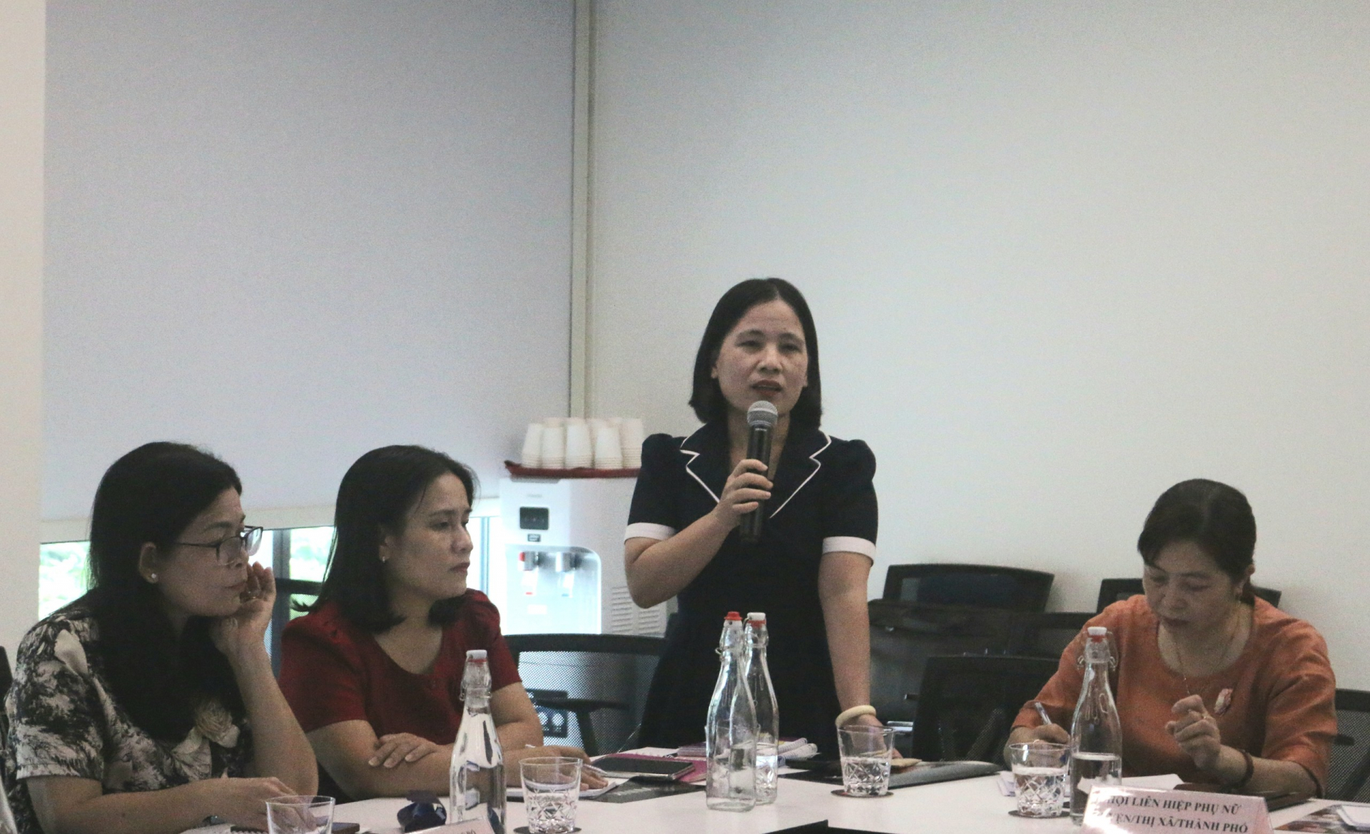 Nữ đại biểu dân cử với bình đẳng giới