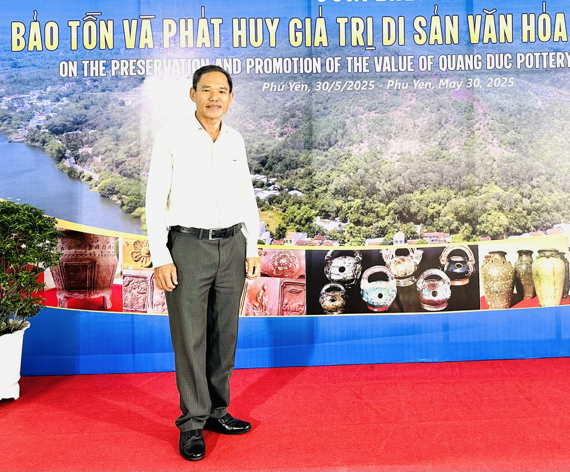 Tình đất, tình người qua trang sách