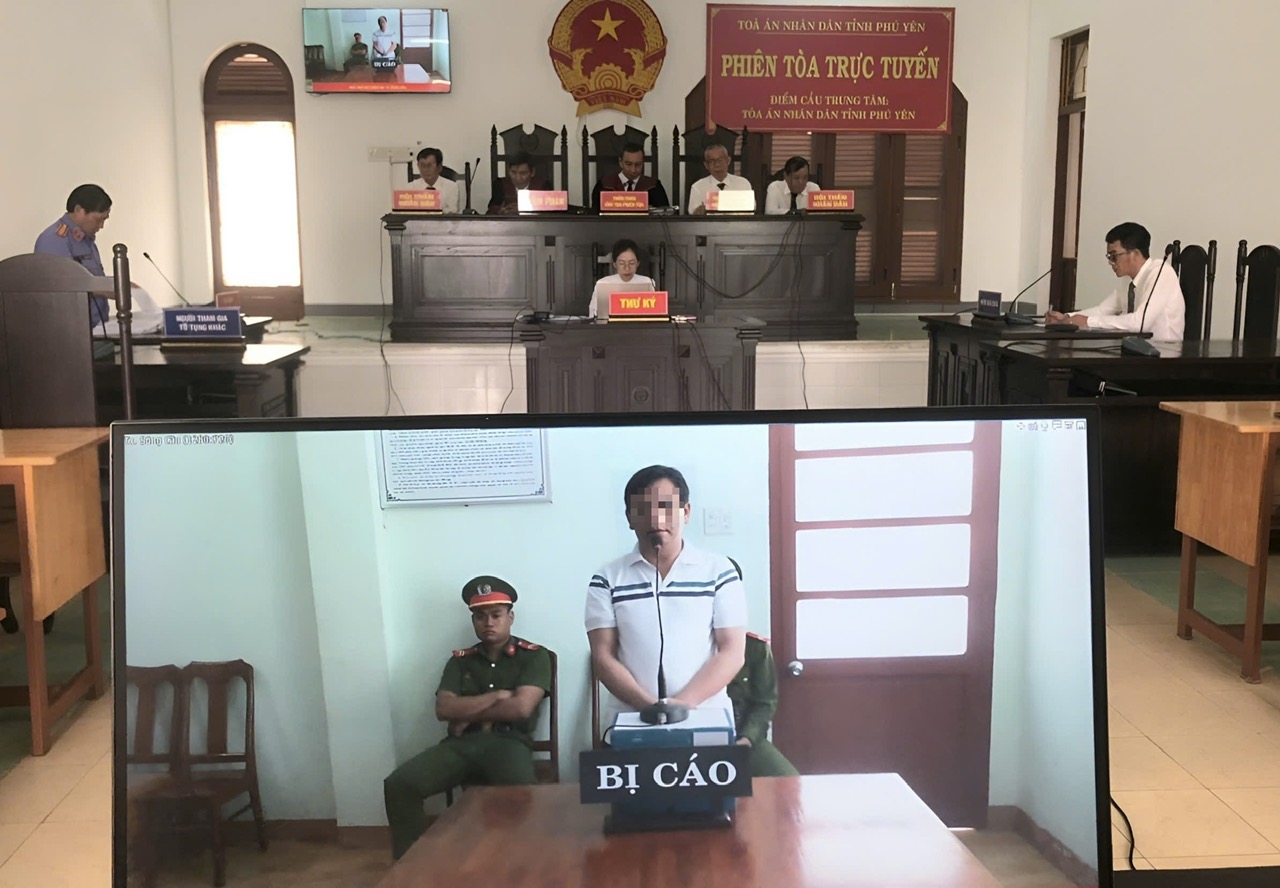 CHIẾM ĐOẠT TÀI SẢN BẰNG SỔ ĐỎ GIẢ: Chiêu trò cũ, nạn nhân mới