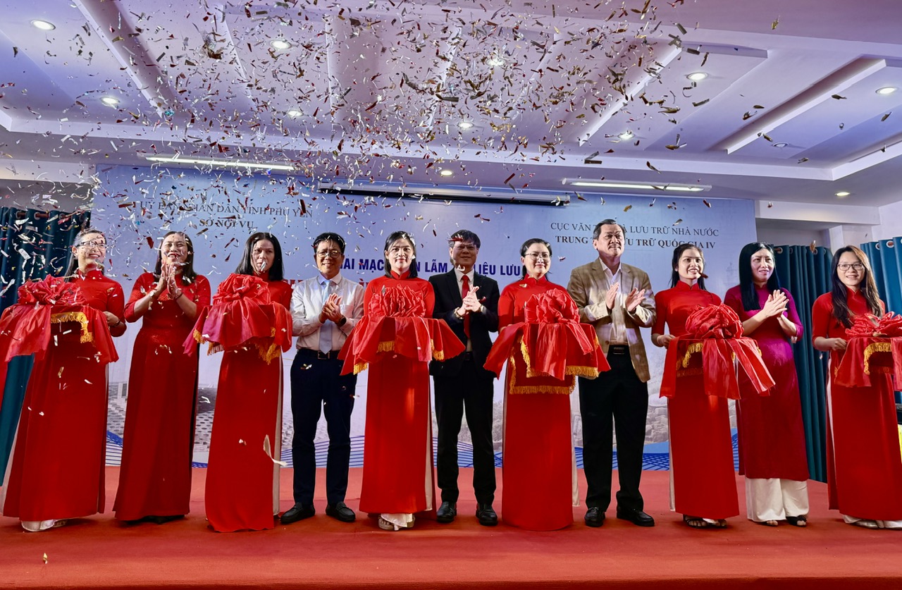 Triển lãm Lịch sử hình thành và phát triển Phú Yên qua tài liệu lưu trữ