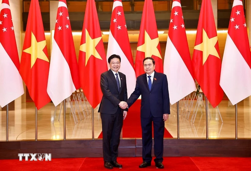 Chủ tịch Quốc hội Trần Thanh Mẫn hội kiến Thủ tướng Singapore Lawrence Wong
