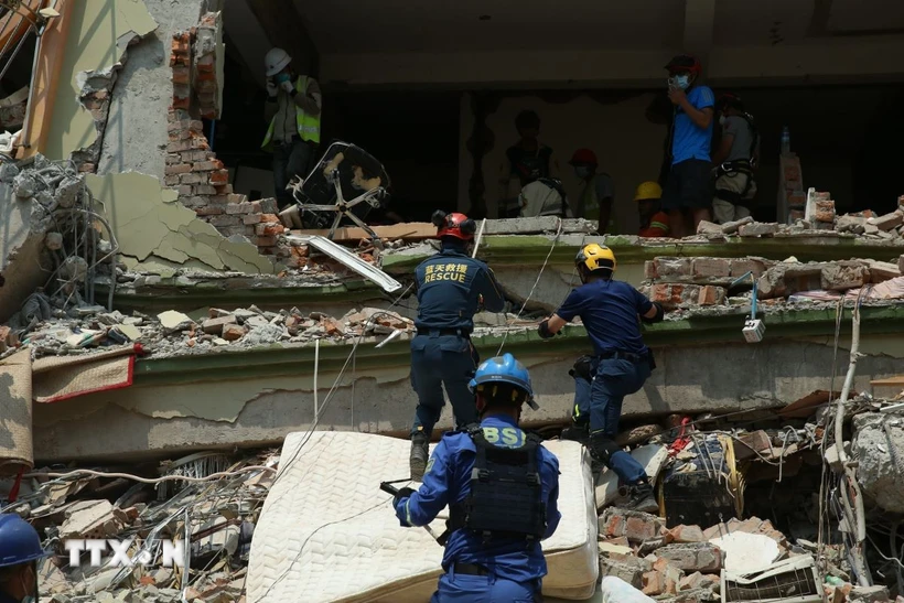 Động đất tại Myanmar: Đội cứu hộ và hàng viện trợ các nước đổ về Mandalay