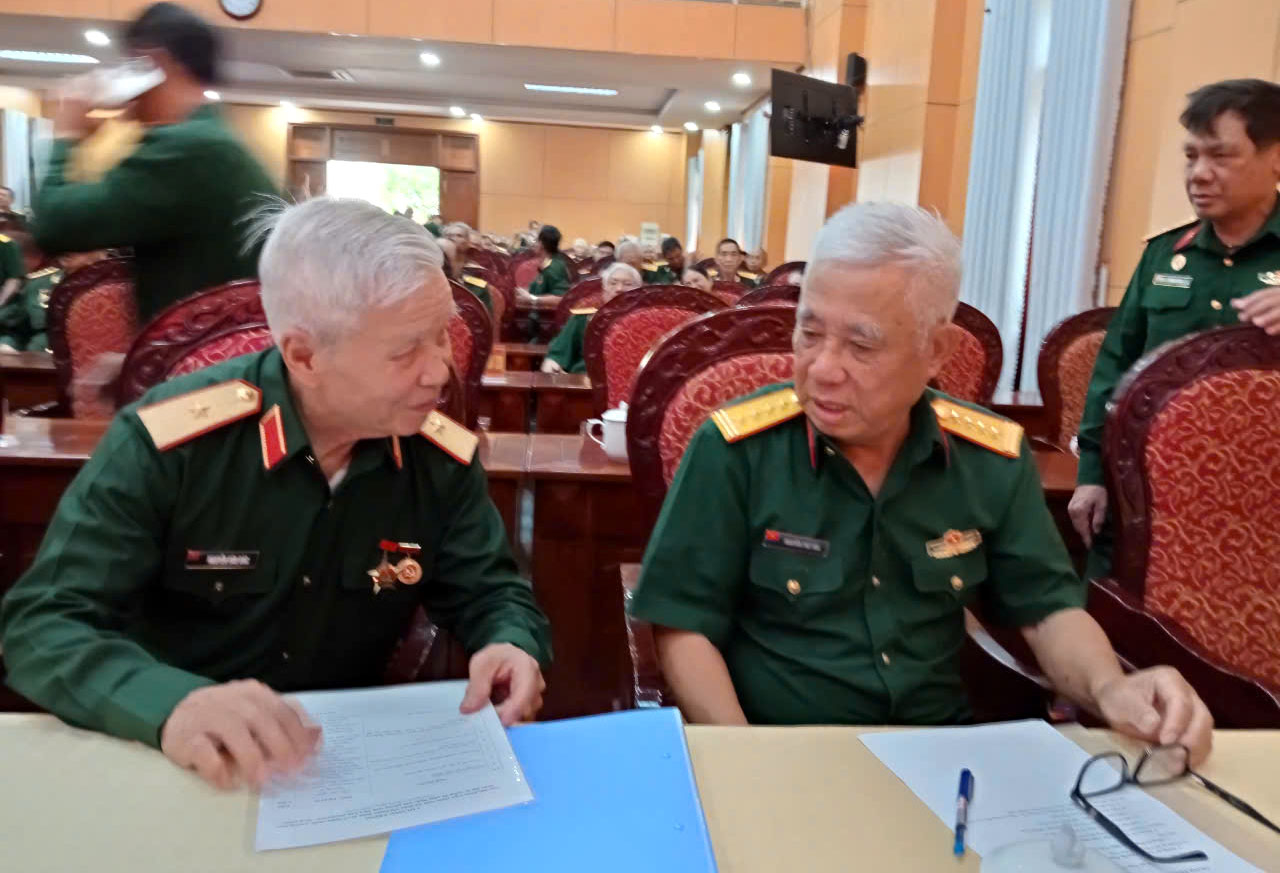 Gặp mặt đoàn cựu chiến binh Sư đoàn 320 về thăm lại chiến trường Phú Yên