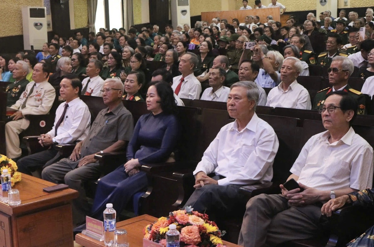 Gặp mặt kỷ niệm 50 năm Ngày giải phóng Phú Yên và 90 năm ngày truyền thống Dân quân tự vệ