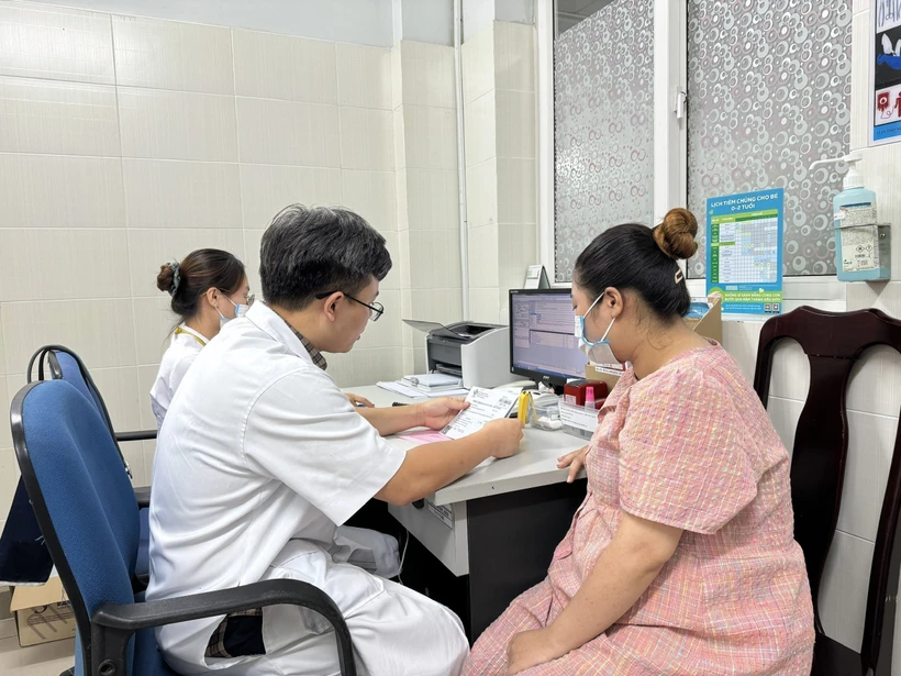 Từ ngày 20/3, không kỷ luật đảng viên khi sinh con thứ 3