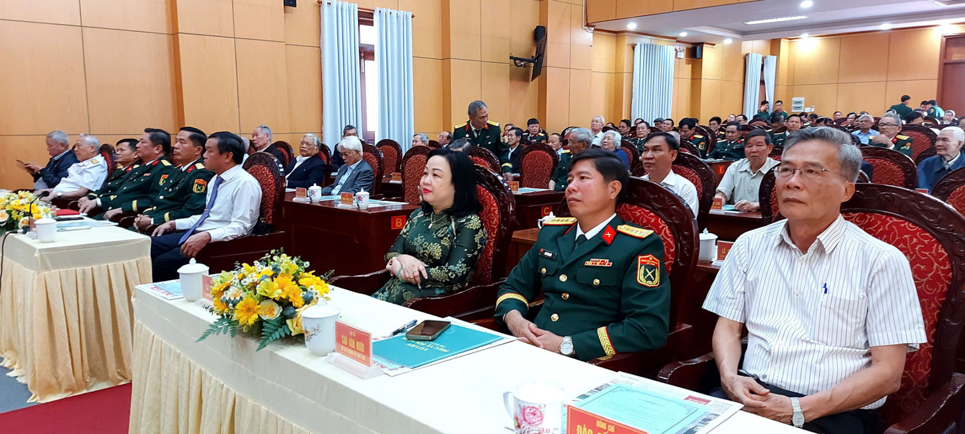 Gặp mặt kỷ niệm 90 năm Ngày truyền thống Dân quân tự vệ