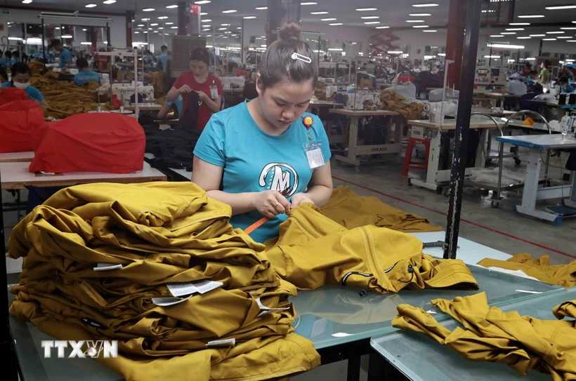 Những chính sách mới nổi bật có hiệu lực trong tháng 4 năm 2025