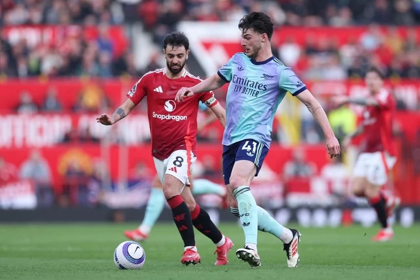 Hòa M.U, Arsenal hụt hơi trong cuộc đua ngôi vương Premier League