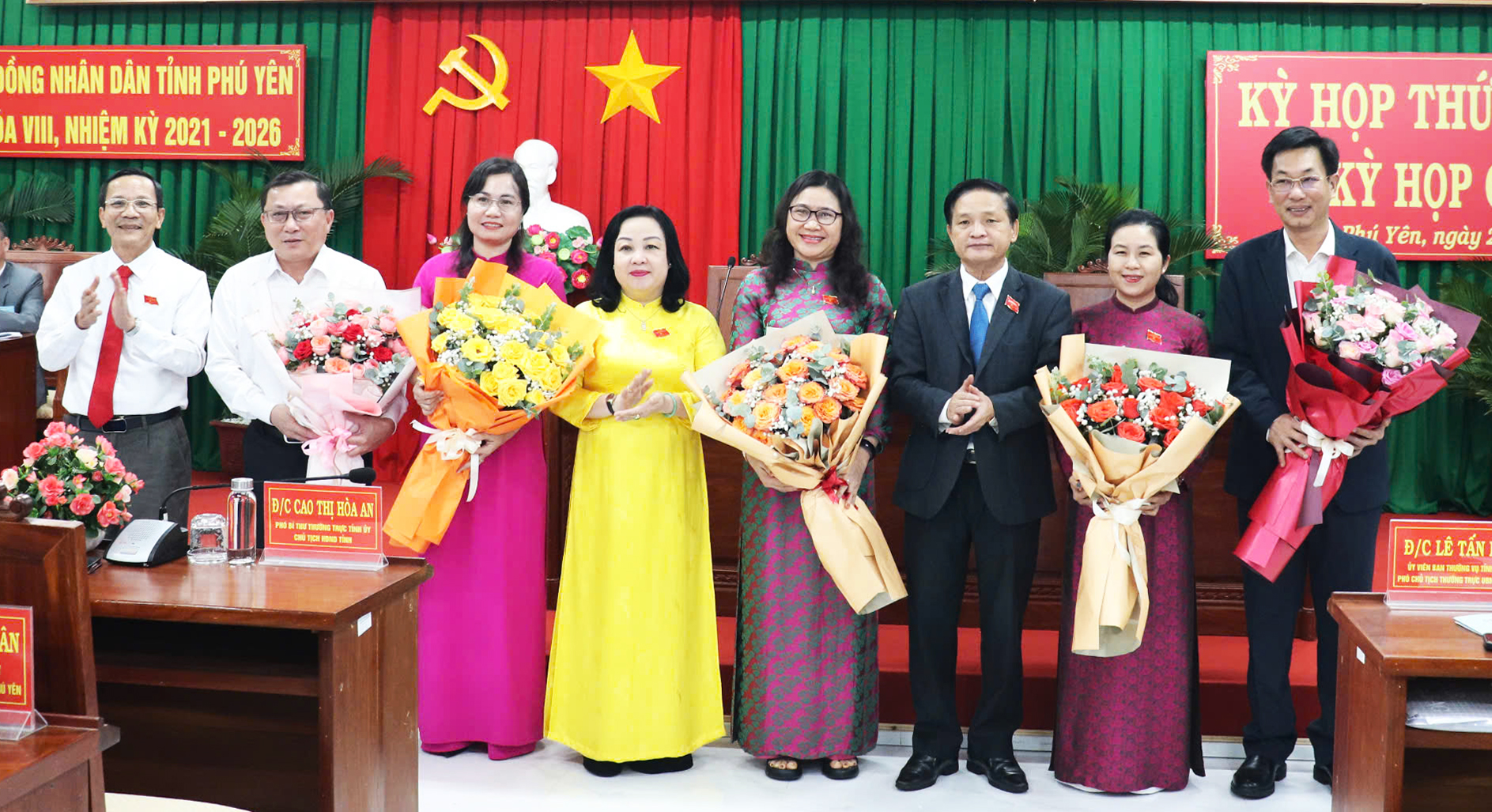 Cụ thể hóa các cơ chế, chính sách, quy định pháp luật vào điều kiện thực tế của địa phương