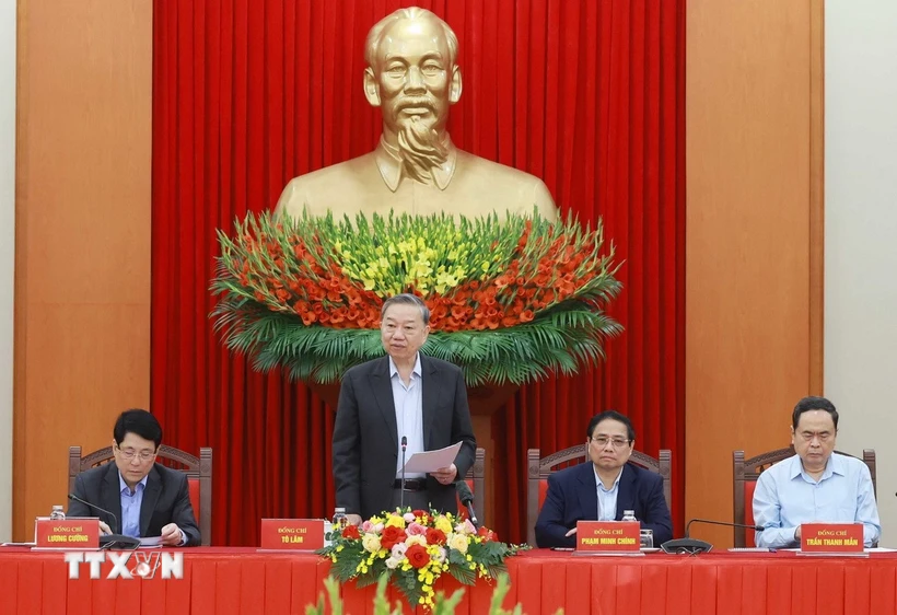 Tổng Bí thư Tô Lâm: Báo cáo Chính trị phải thực sự là văn bia, là ngọn đuốc soi đường