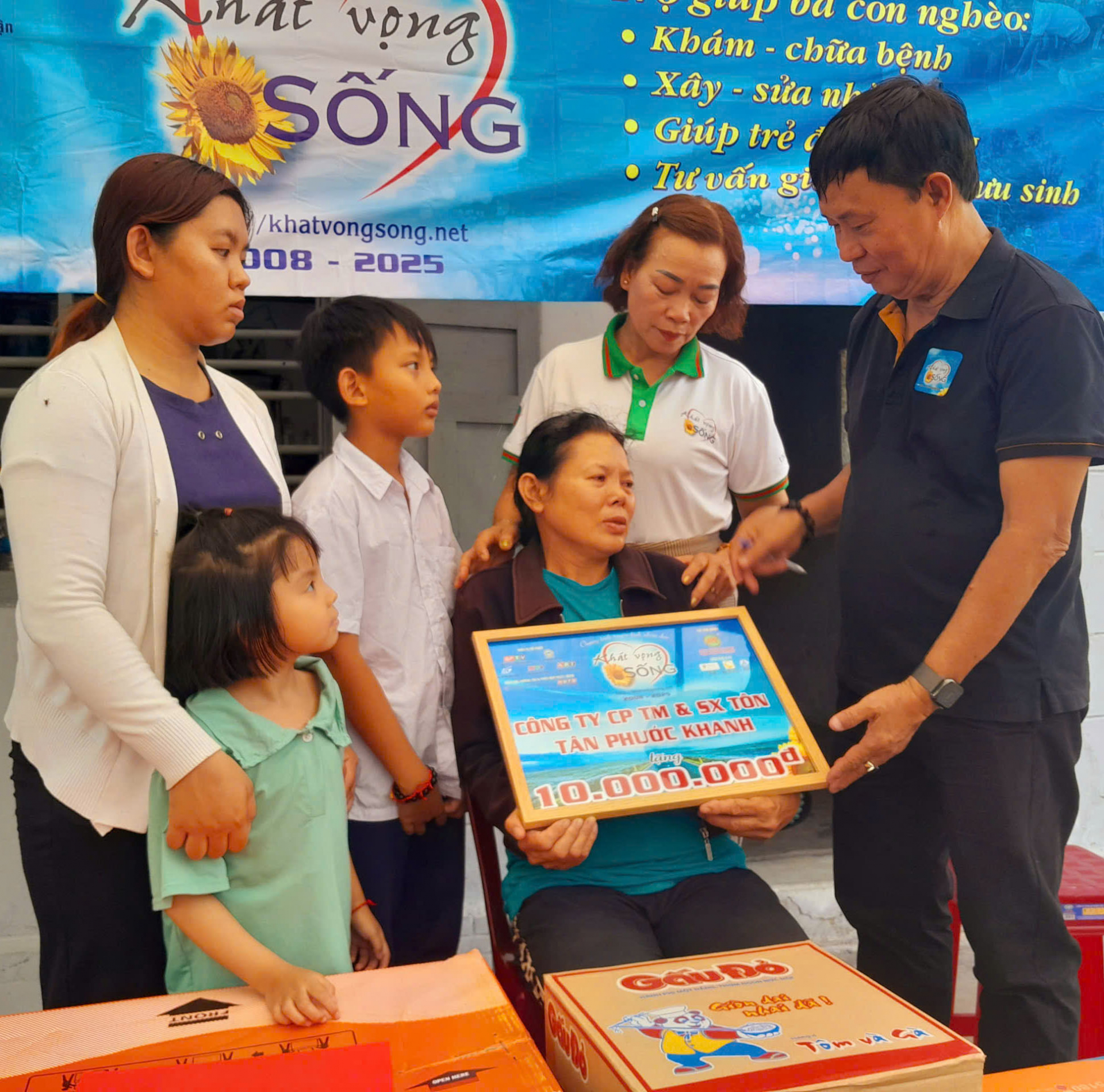 Khát vọng sống - Nhịp cầu nhân ái