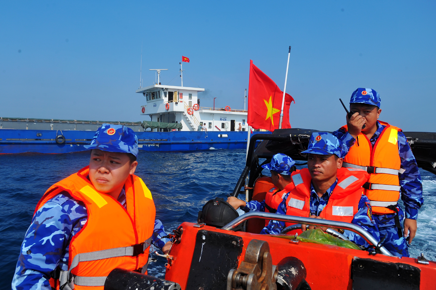 Kết thúc chuyến khảo sát, nắm tình hình các vùng biển, đảo ven bờ