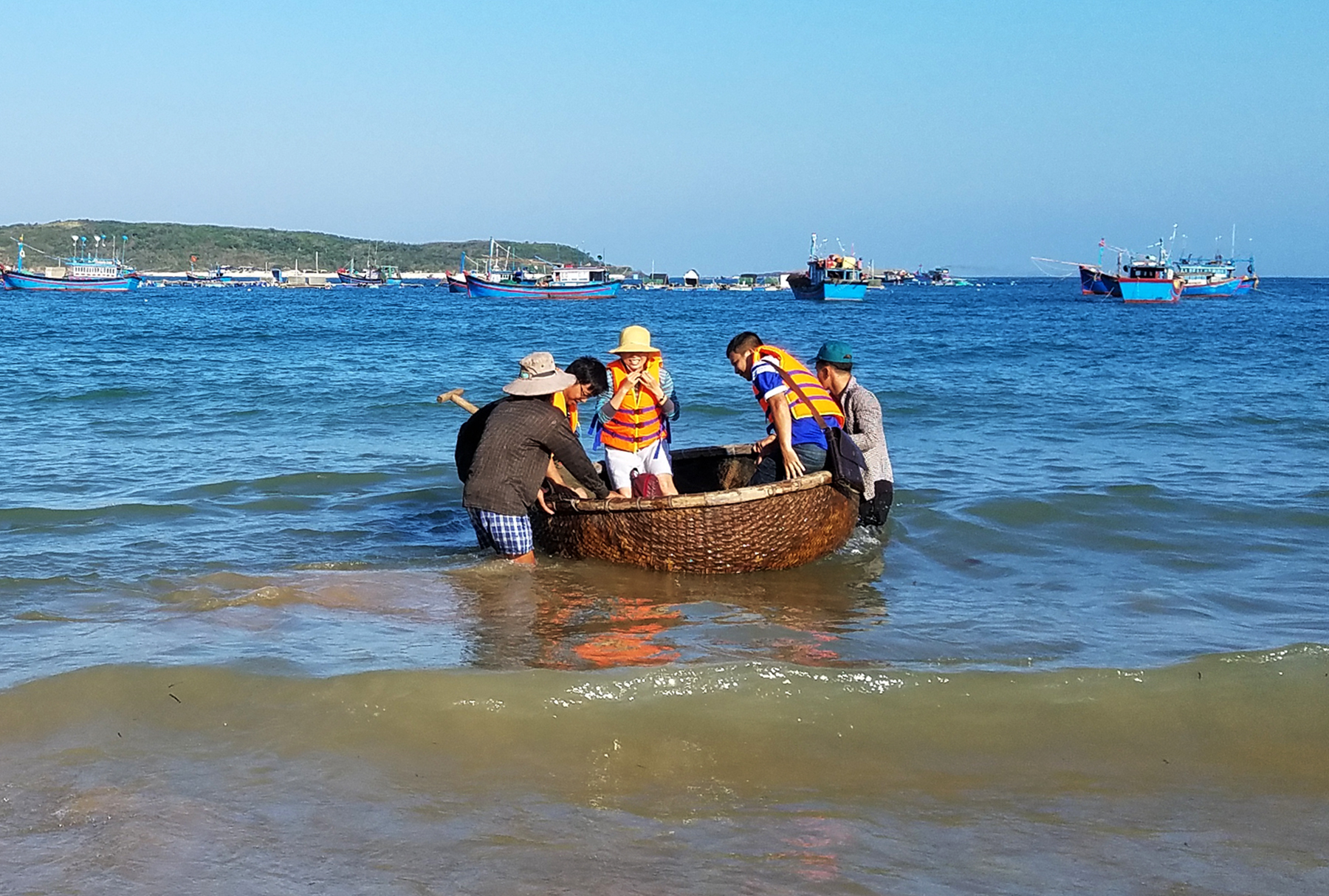 Với sự phát triển của thúng composite (thúng nhựa), thúng chai dần không còn được ưa chuộng. Giờ đây, chúng chỉ được sử dụng phục vụ du khách tại các điểm du lịch trải nghiệm