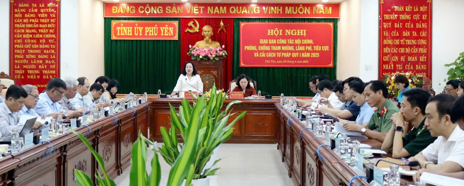 Phòng, chống tham nhũng, lãng phí, tiêu cực gắn với sắp xếp, tinh gọn tổ chức bộ máy