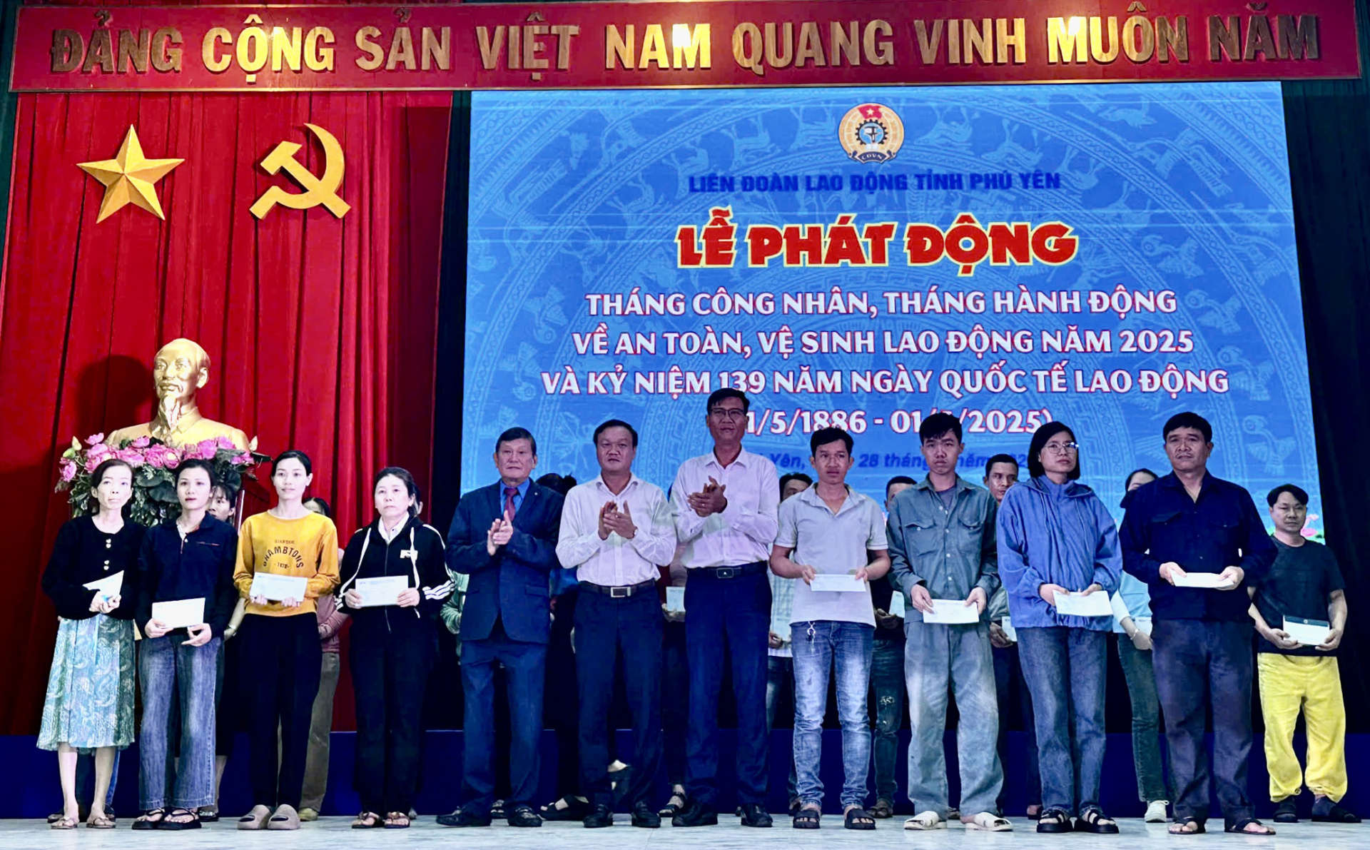 Triển khai nhiều hoạt động trong Tháng Công nhân năm 2025