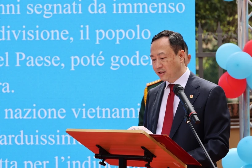 Trang trọng lễ kỷ niệm 50 năm Ngày Giải phóng miền Nam tại Ý