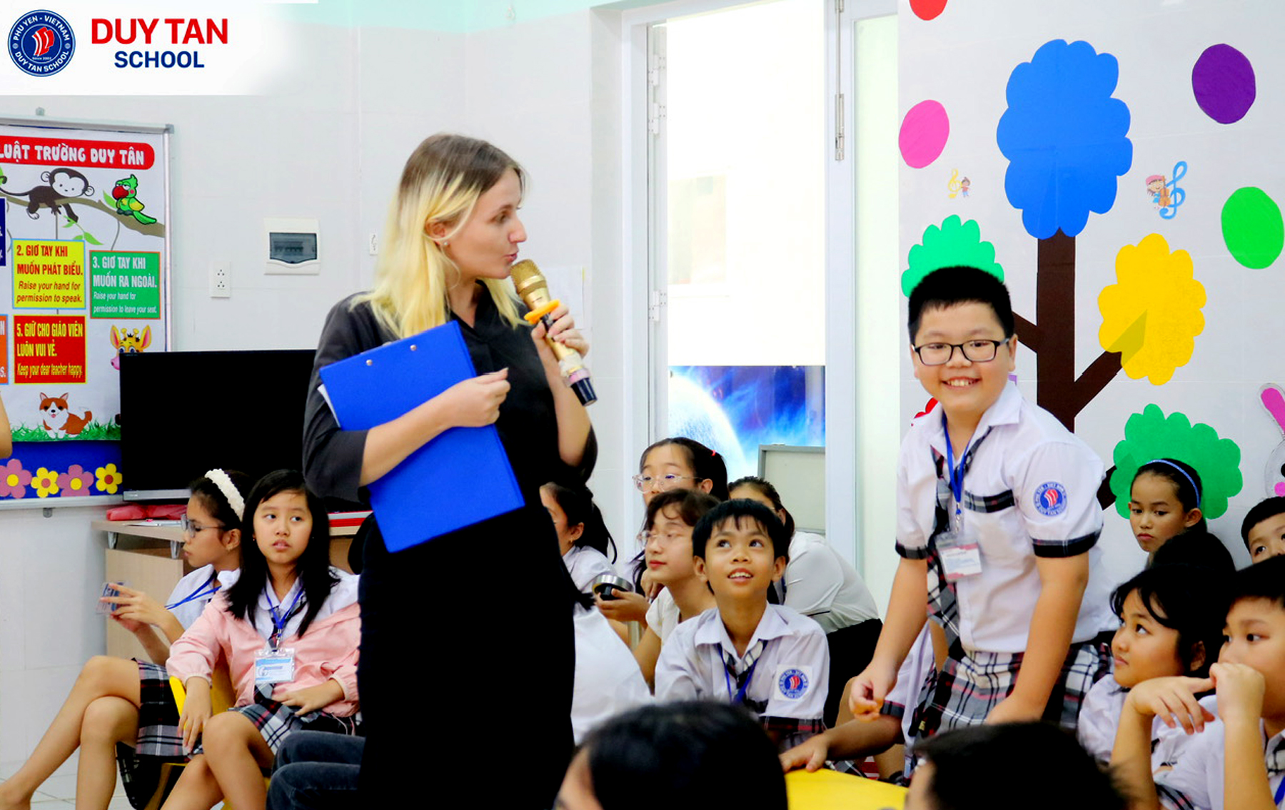 Phát huy tính nhân văn trong giáo dục qua ưu đãi học phí