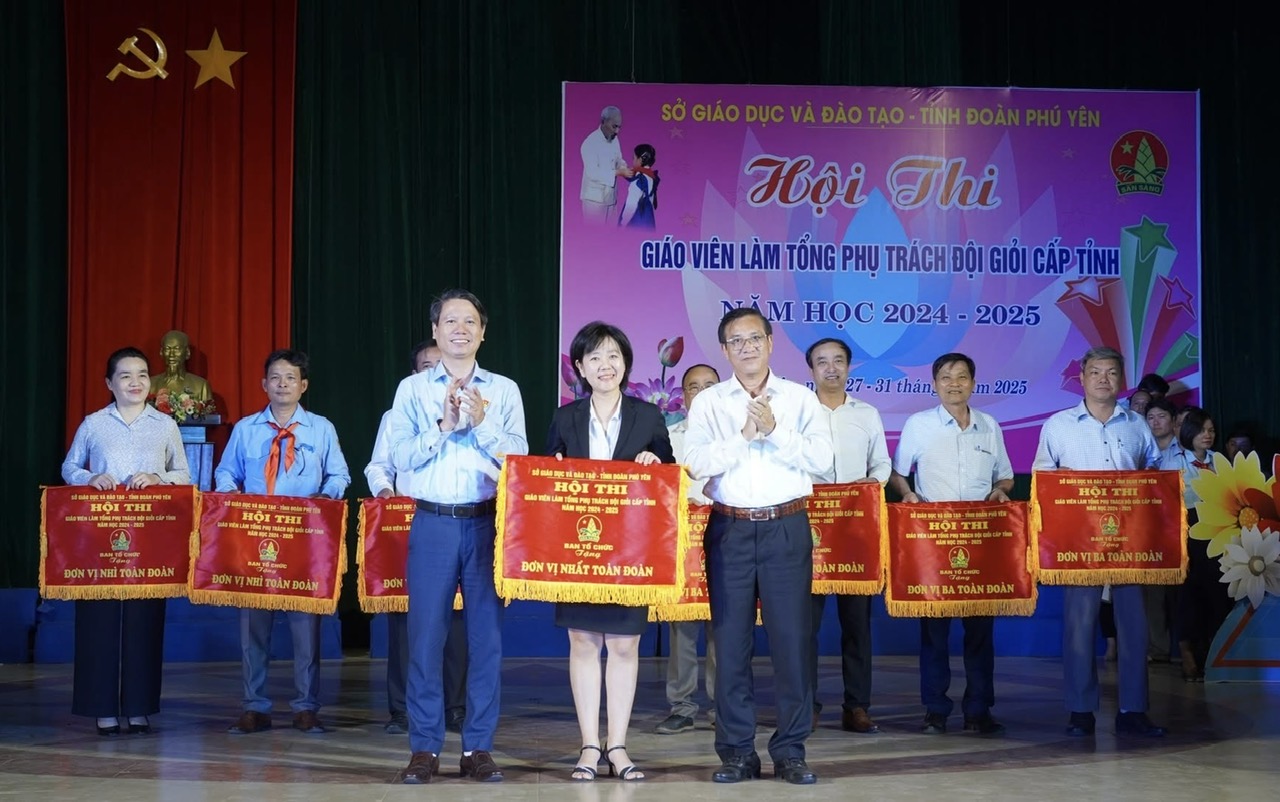 Trao 126 giải hội thi giáo viên làm tổng phụ trách Đội giỏi cấp tỉnh