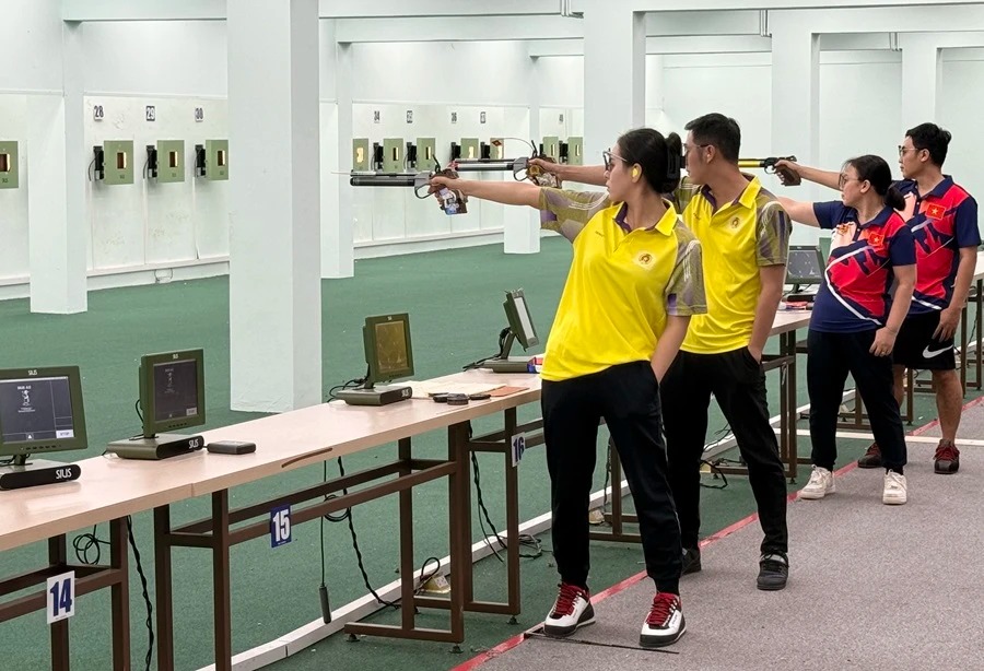 Việt Nam trả lương tối đa 8.000 USD/tháng cho chuyên gia đội tuyển bắn súng