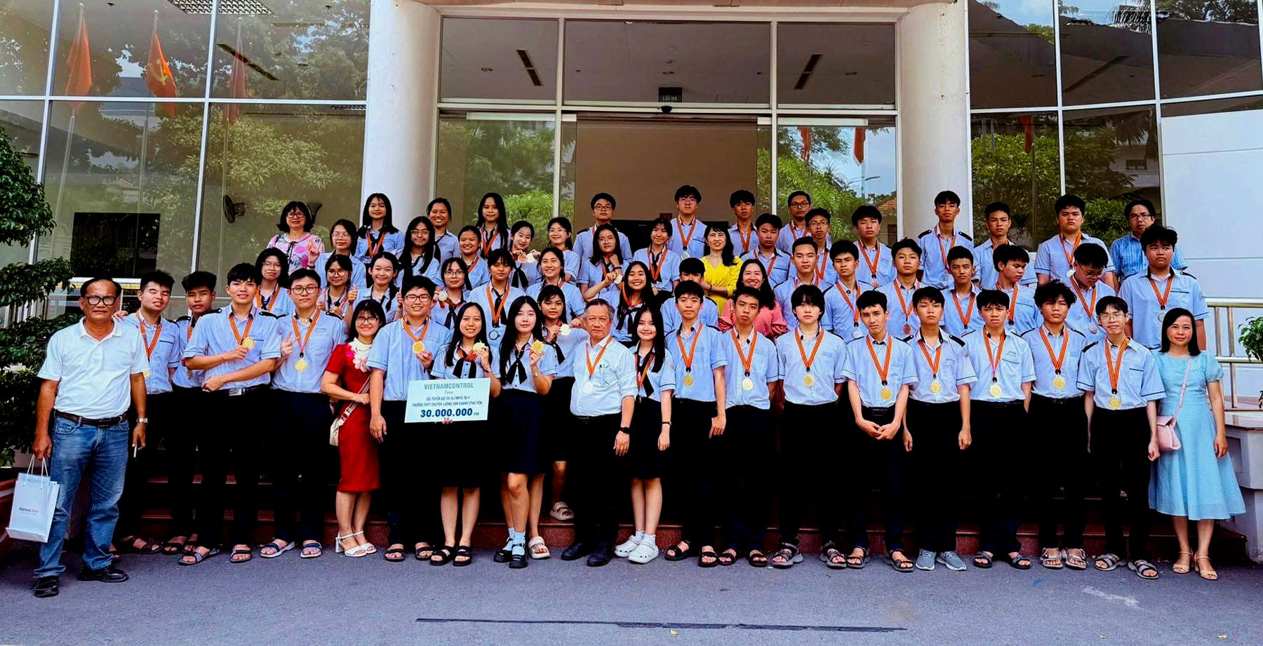 Trường THPT chuyên Lương Văn Chánh đoạt 50 huy chương kỳ thi Olympic truyền thống 30/4