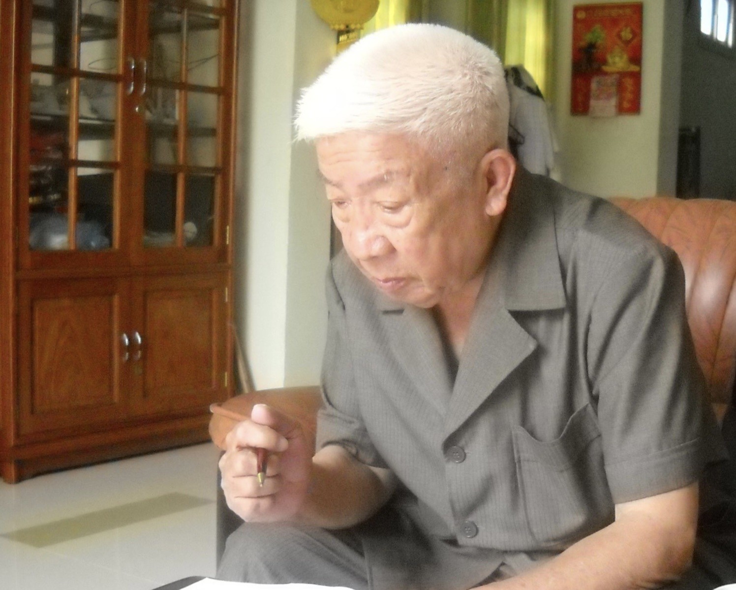 Nhà thơ - người cộng sản Văn Công