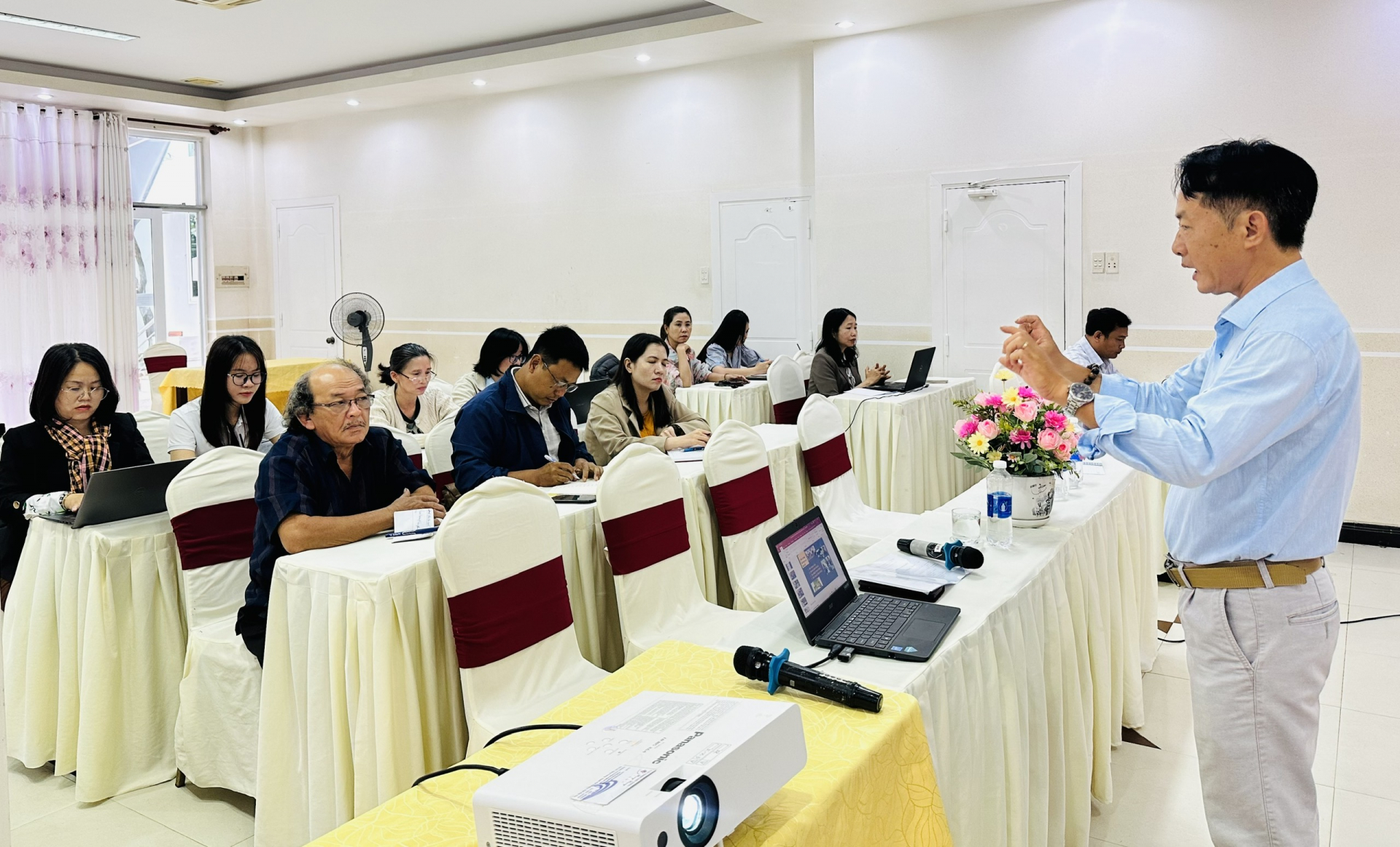 Tập huấn về biên tập, rút tít tác phẩm báo chí hiện đại