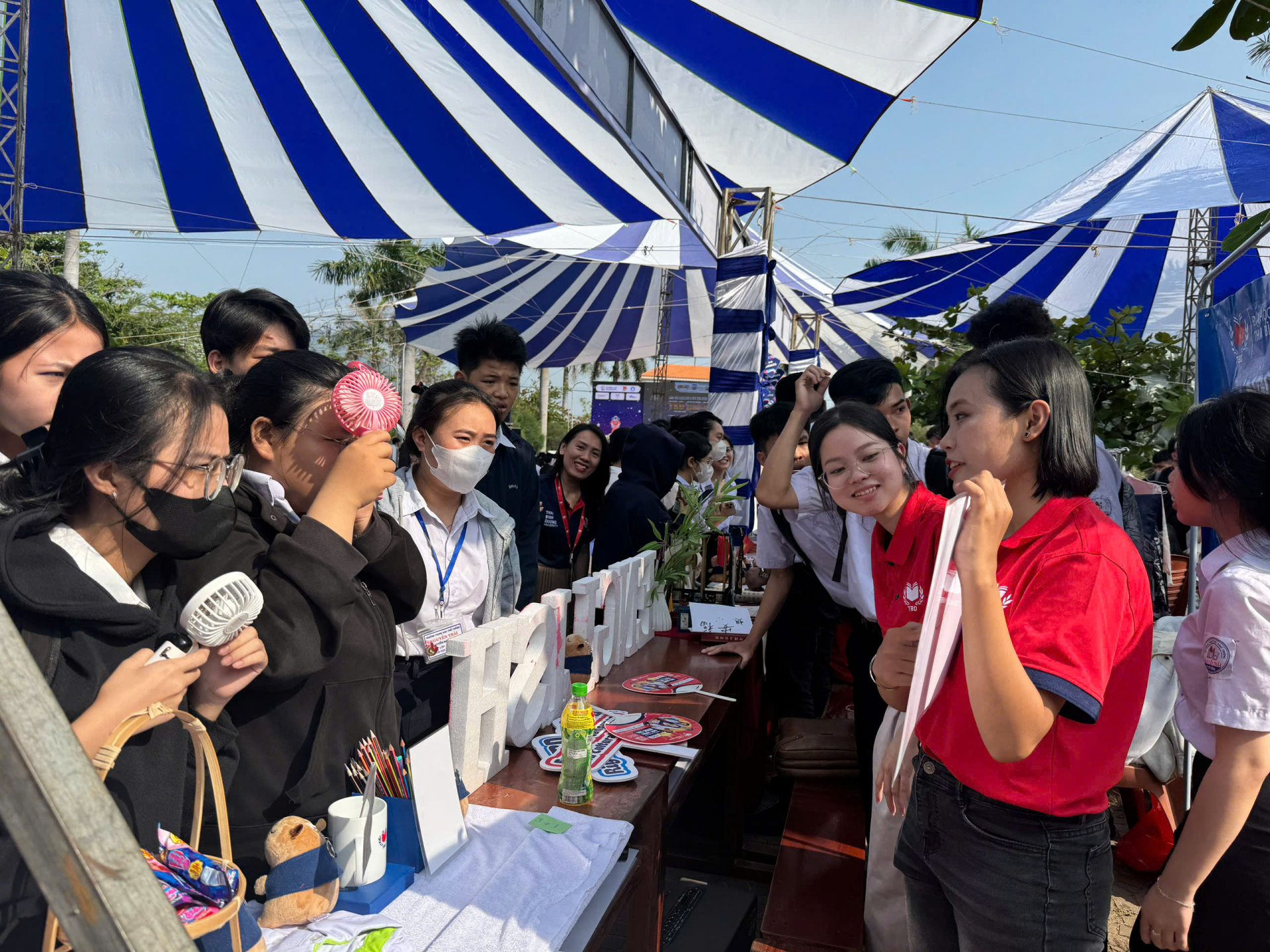 Ngày hội ngôn ngữ và văn hóa cho học sinh