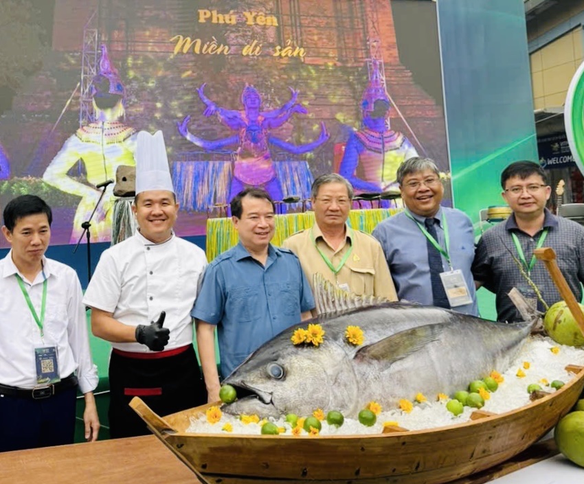 Quảng diễn ẩm thực cá ngừ đại dương và nghệ thuật tại Hội chợ Du lịch quốc tế VITM Hà Nội