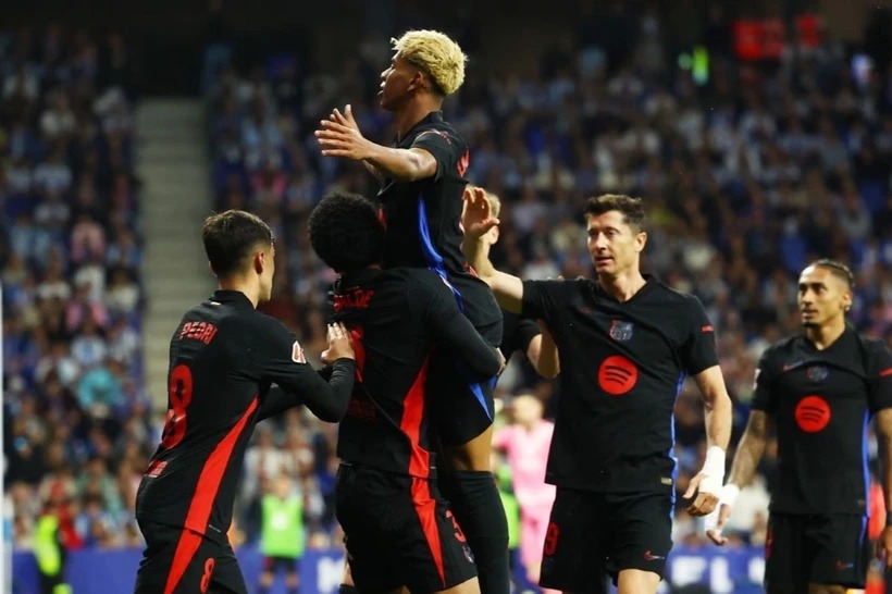 La Liga: Barcelona vô địch sớm hai vòng đấu