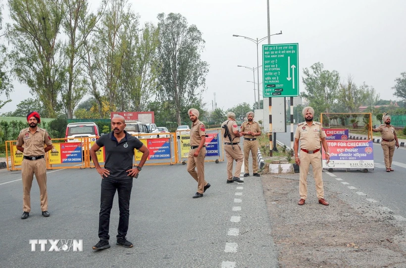 Ấn Độ đặt các bang biên giới với Pakistan trong tình trạng báo động đỏ