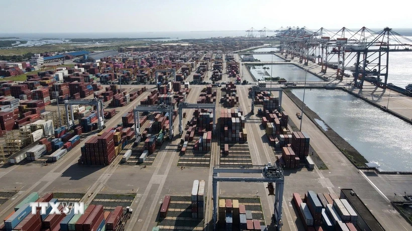 Kinh tế Việt Nam: Kỳ vọng tăng trưởng bền vững giữa áp lực hội nhập và cải cách