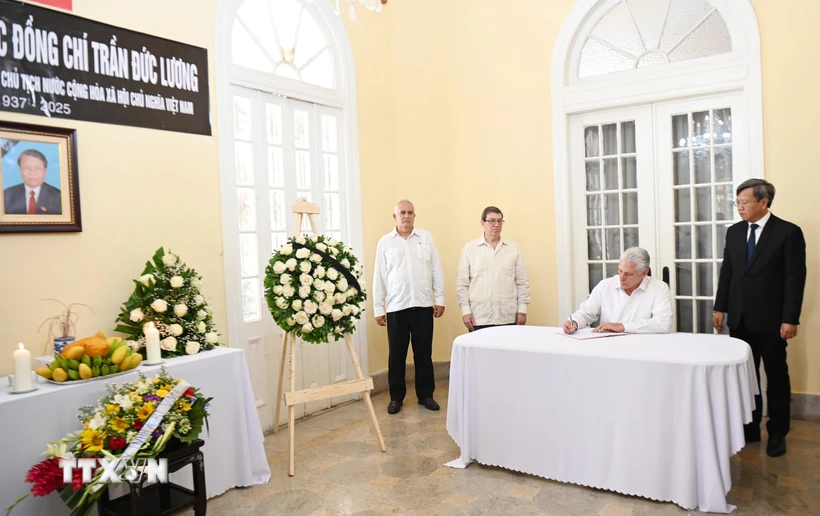 Bạn bè Cuba và quốc tế thương tiếc nguyên Chủ tịch nước Trần Đức Lương